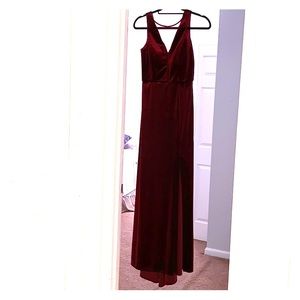 Like new! Barely worn - Red Velvet Dress 💃🏻